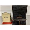 Image 2 : LOT OF 2 TIN TOY CASH REGISTERS