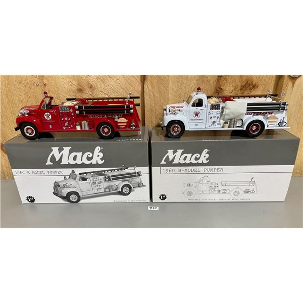 First Gear 1/34 Scale 19-1194 - 1957 International R190 Fire Pumper - Boston First Gear 1/34 Scale 19-1194 - 1957 International R190 Fire Pumper - Boston