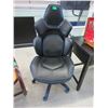 Image 1 : Black and Blue Gaming Chair - Store return