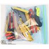 Image 1 : LARGE BAG WITH OVER 20  BOX CUTTER