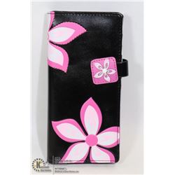 NEW SHAG WEAR WOMENS WALLET