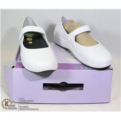 MARY JANE SHOES WHITE/BLACK SIZE 7/37