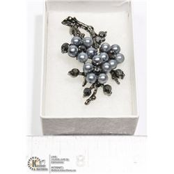 MINT, COSTUME BROOCH WITH STONES/PEARLS