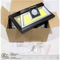 LOT OF 2 NEW SOLAR SECURITY LED LIGHTS