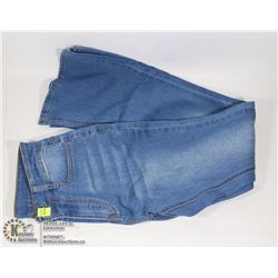 WOMENS SIZE SMALL BELL BOTTOM JEANS