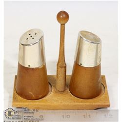 50'S TEAK STYLE WOOD SALT & PEPPER SHAKERS