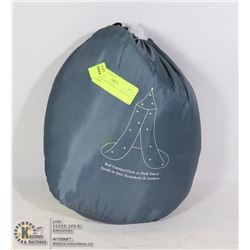 BED CANOPY WITH FLUORESCENT STARS