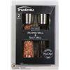 Image 1 : NEW TRUDEAU NO MESS PEPPER MILL & SALT MILL