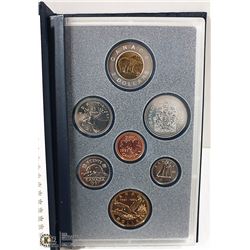1997 CANADA SPEC SET WITH FLYING LOON DOLLAR