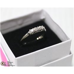 18K VINTAGE WHITE GOLD DIAMOND RING SIZE 8