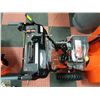 Image 2 : ARIENS DELUXE 28 INCH 2 STAGE SNOW BLOWER MODEL