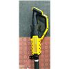 Image 2 : NEW DEWALT 20V CORDLESS POLE HEDGE TRIMMER