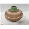 Image 1 : HIGHLY DECORATED NAVAJO POTTERY. SIGNED. ESTATE.