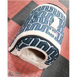 NEW FOLD UP PET CARRIER