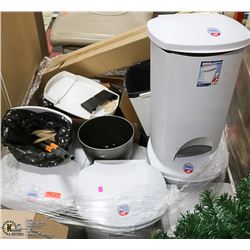 PALLET OF ASSORTED GARBAGE CANS PICTURES AND MORE