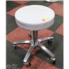 Image 1 : ROLING ADJUSTABLE STOOL