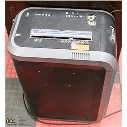 BELLOS PAPER SHREDDER DAMAGED SOLD AS IS