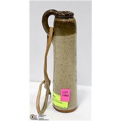 FLORAL SALT GLAZE POTTERY. SIGNED. ESTATE.