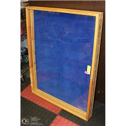 25"X33" DISPLAY CASE,GOOD FOR JEWELRY,CURRANCY,