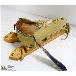 HEARTHSTONE ARTS AMERINDIAN ARTS MAKER  CRADLE