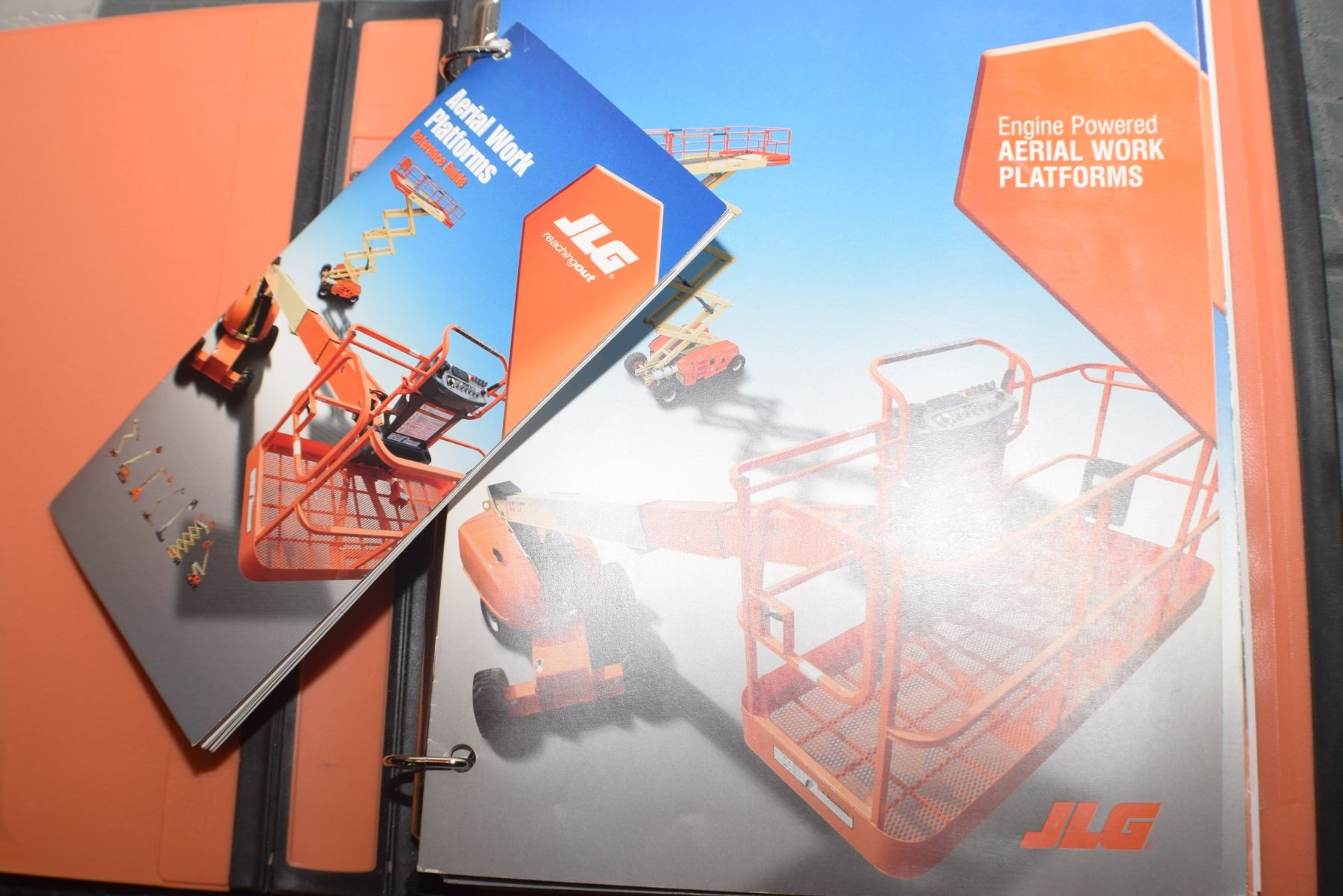 VINTAGE JLG LIFT EQUIPMENT CATALOG BROCHURES Bodnarus Auctioneering