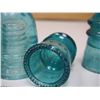 Image 8 : (7) BLUE INSULATORS (HAVE DAMAGE)