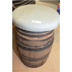 BARREL CHAIR