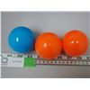 Image 3 : BAG OF TOY PLASTIC BALLS