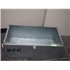 Image 1 : ALUMINUM METAL BOX (16 X 11 X 30 1/4 IN LONG)