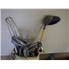 Image 2 : RIGHT HANDED GOLF CLUB IN BAG & PLASTIC TOTE