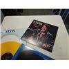 Image 2 : ELVIS VOLUME 2 GOLD VINYL AND BOOKLET