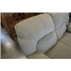 Image 8 : GREEN UPHOLSTERED DOUBLE RECLINING LOVESEAT