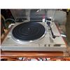 Image 2 : PLUS 2200 BELT DRIVE TURNTABLE