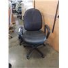 Image 2 : 2 GAS LIFT OFFICE CHAIRS