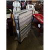 Image 2 : FOLDING COT