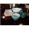 Image 1 : 3 PYREX MIXING BOWLS AND PYREX LIDDED CASSEROLE DISH