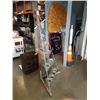 Image 2 : METAL CORNER PLANTER STAND WITH METAL PLANTERS