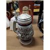 Image 8 : 4 STEINS IN BOXES