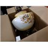 Image 2 : Vintage porcelain hanging light