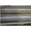 Image 2 : 3  4FT T8 FLUORESCENT LIGHTS