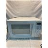 Image 1 : Kenmore 1100Watt microwave