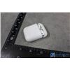Image 1 : White Airpods