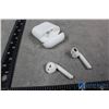 Image 2 : White Airpods
