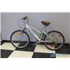 Image 1 : Unisex 24" Vincente Mountain Bike