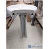 Image 4 : Unused Pedastal Bathroom Sink