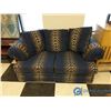 Image 1 : Very Clean Blue Aztec Print Loveseat