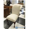 Image 2 : Clean Upholstered Ivory Coloured Chair w/Dark Wood Legs