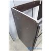 Image 3 : **Cabinet Bottom