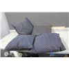 Image 1 : (4) Throw Pillows