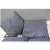 Image 3 : (4) Throw Pillows